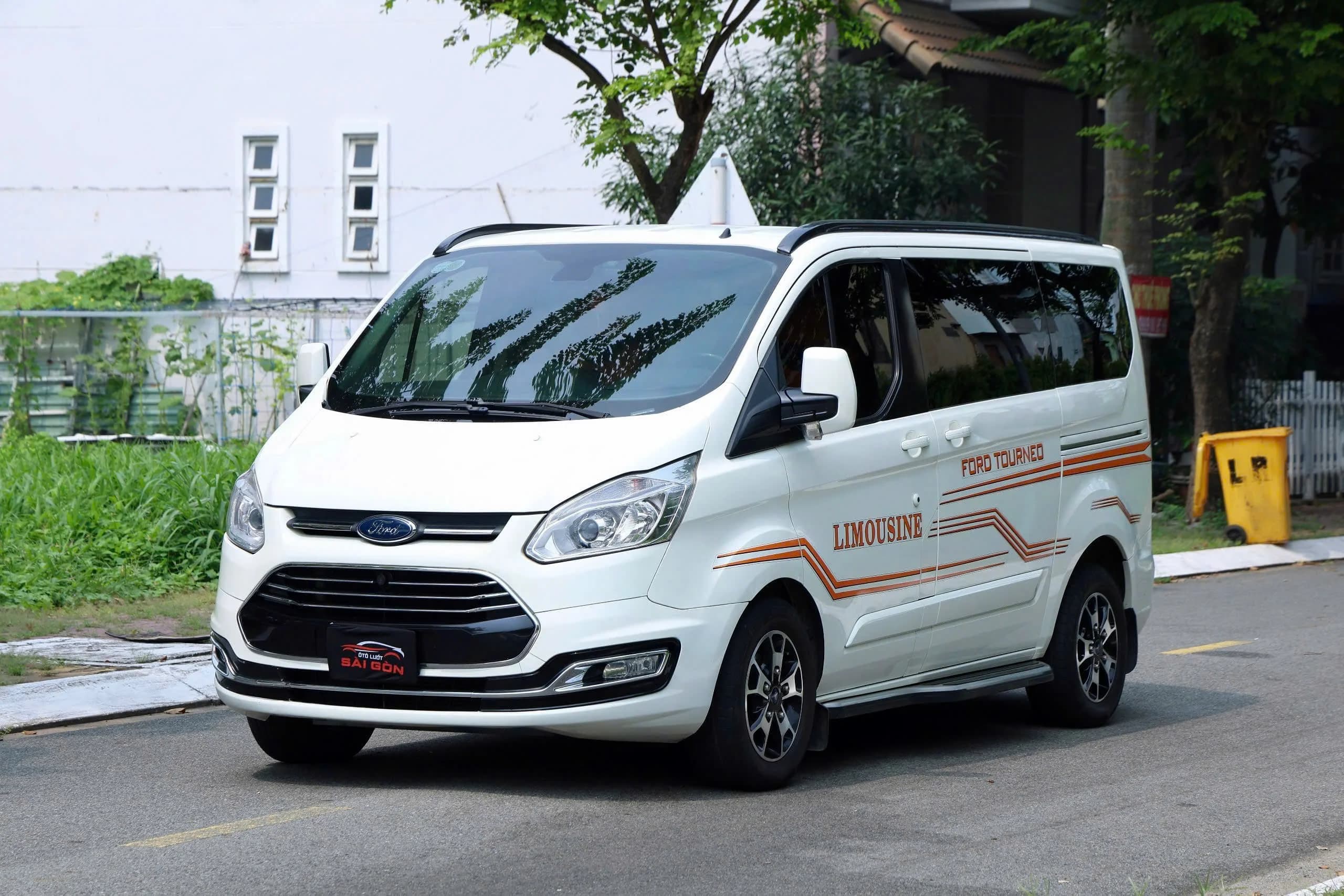 🚘 FORD TOURNEO TITANIUM FULL OPTION – SX 2019 | MỘT CHỦ TỪ ĐẦU | XE GIA ĐÌNH GIỮ KỸ 🔥 - ảnh 3